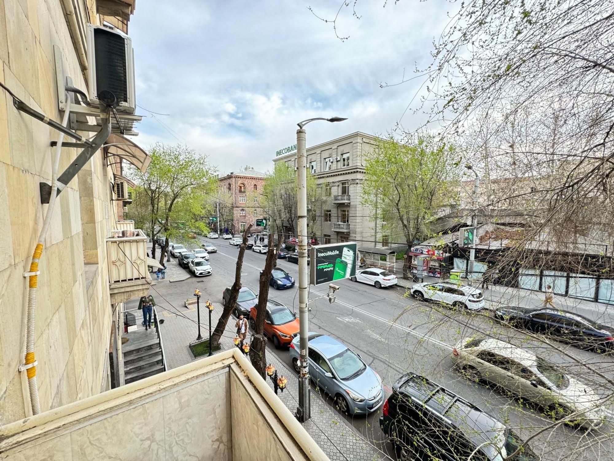 City Center Apartments On Tumanyan Street Yerevan Exterior photo